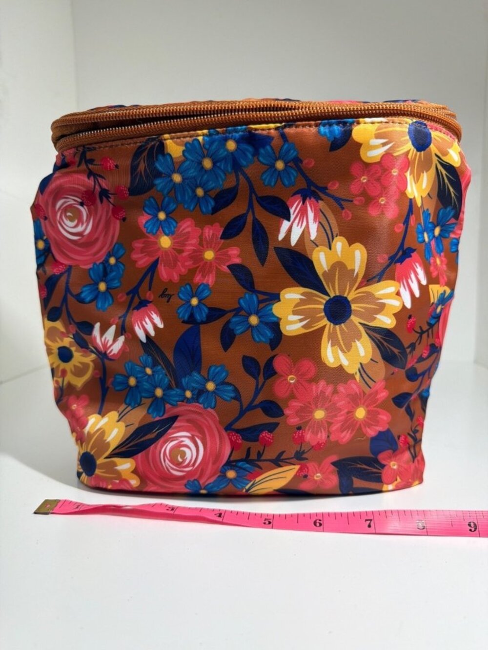 Lug Dolly Tall Cosmetic Case